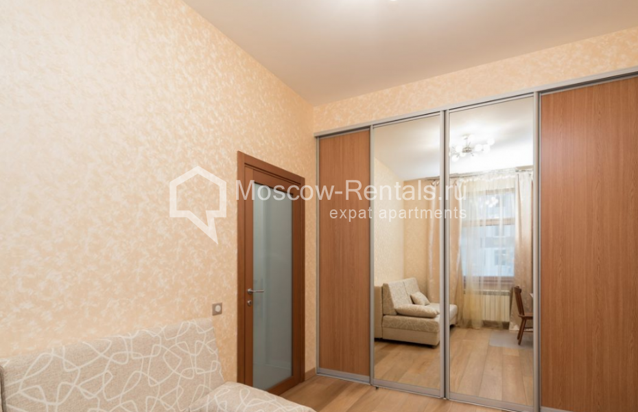 Photo #6 4-room (3 BR) apartment for <a href="http://moscow-rentals.ru/en/articles/long-term-rent" target="_blank">a long-term</a> rent
 in Russia, Moscow, Lomonosovskyi prosp, 25 к 2