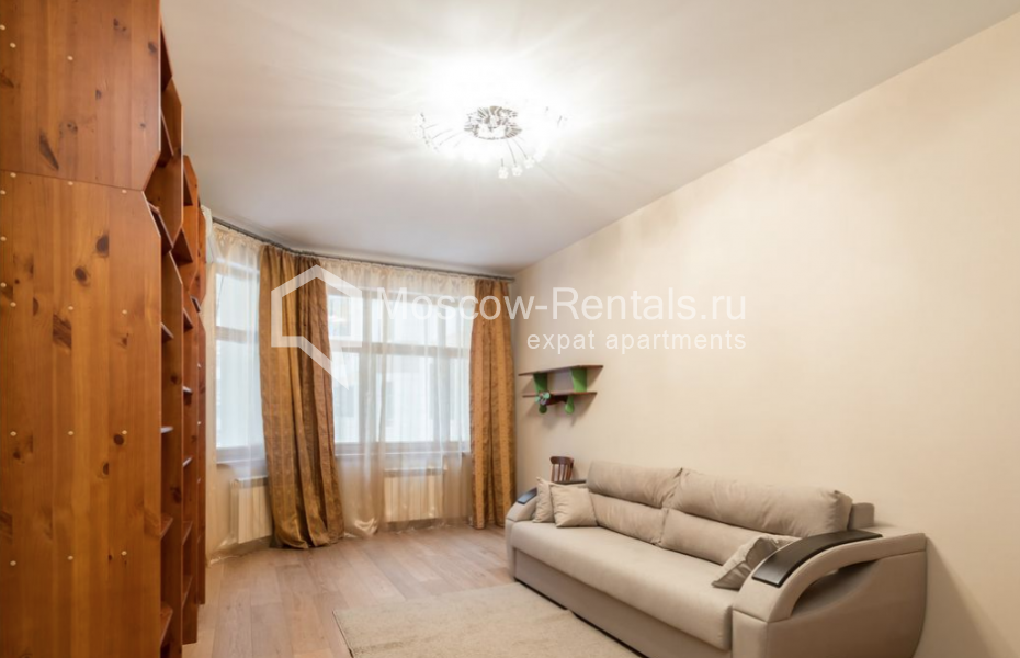 Photo #7 4-room (3 BR) apartment for <a href="http://moscow-rentals.ru/en/articles/long-term-rent" target="_blank">a long-term</a> rent
 in Russia, Moscow, Lomonosovskyi prosp, 25 к 2