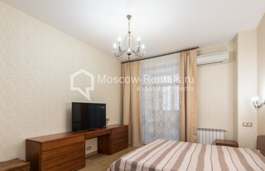 Photo #8 4-room (3 BR) apartment for <a href="http://moscow-rentals.ru/en/articles/long-term-rent" target="_blank">a long-term</a> rent
 in Russia, Moscow, Lomonosovskyi prosp, 25 к 2