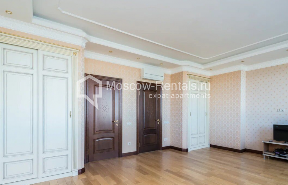 Photo #4 4-room (3 BR) apartment for <a href="http://moscow-rentals.ru/en/articles/long-term-rent" target="_blank">a long-term</a> rent
 in Russia, Moscow, Lomonosovskyi prospect, 25 к 3