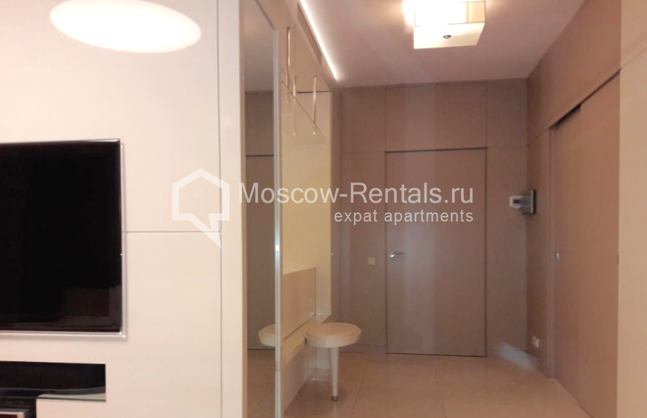 Photo #2 2-room (1 BR) apartment for <a href="http://moscow-rentals.ru/en/articles/long-term-rent" target="_blank">a long-term</a> rent
 in Russia, Moscow, Staropimenovskyi lane, 4С1
