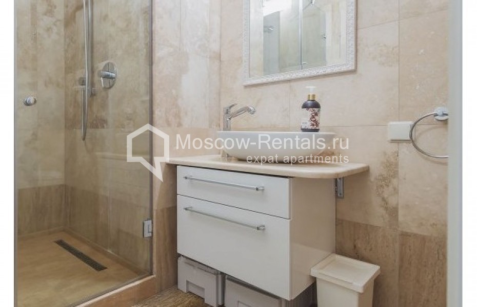 Photo #18 4-room (3 BR) apartment for <a href="http://moscow-rentals.ru/en/articles/long-term-rent" target="_blank">a long-term</a> rent
 in Russia, Moscow, Varsonofievskyi lane,  6