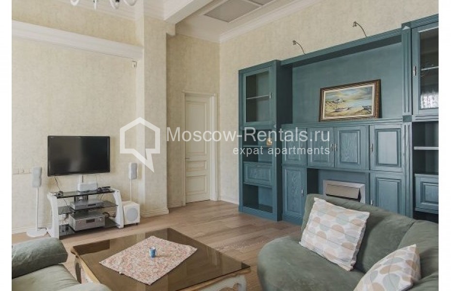 Photo #4 4-room (3 BR) apartment for <a href="http://moscow-rentals.ru/en/articles/long-term-rent" target="_blank">a long-term</a> rent
 in Russia, Moscow, Varsonofievskyi lane,  6