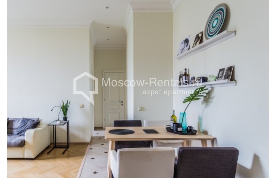 Photo #2 3-room (2 BR) apartment for <a href="http://moscow-rentals.ru/en/articles/long-term-rent" target="_blank">a long-term</a> rent
 in Russia, Moscow, Trekhprudnyi lane, 8