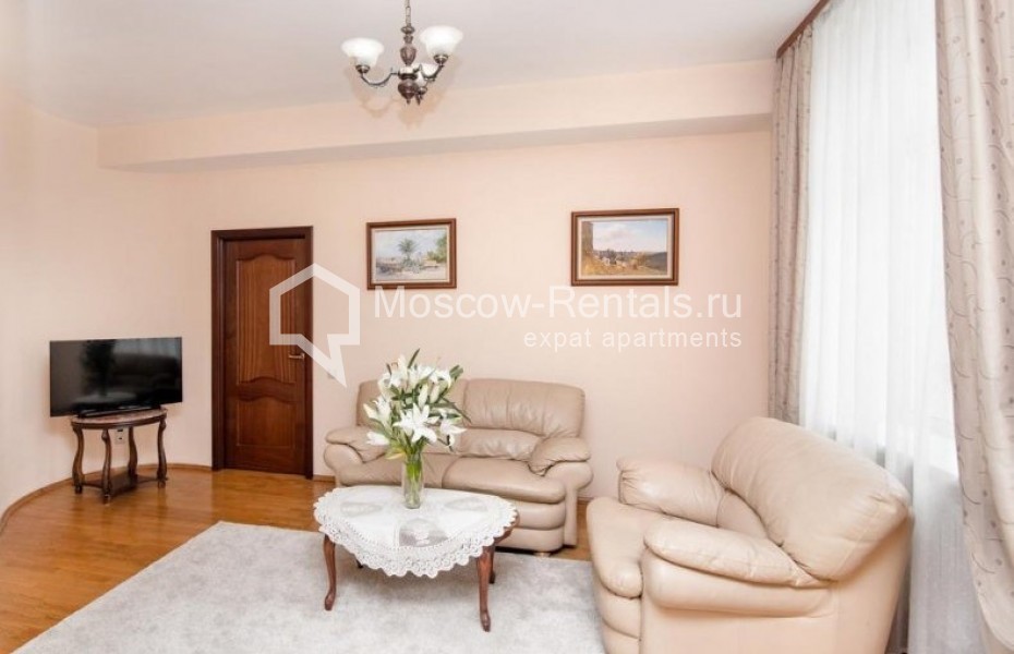 Photo #3 2-room (1 BR) apartment for <a href="http://moscow-rentals.ru/en/articles/long-term-rent" target="_blank">a long-term</a> rent
 in Russia, Moscow, Tverskaya st, 8