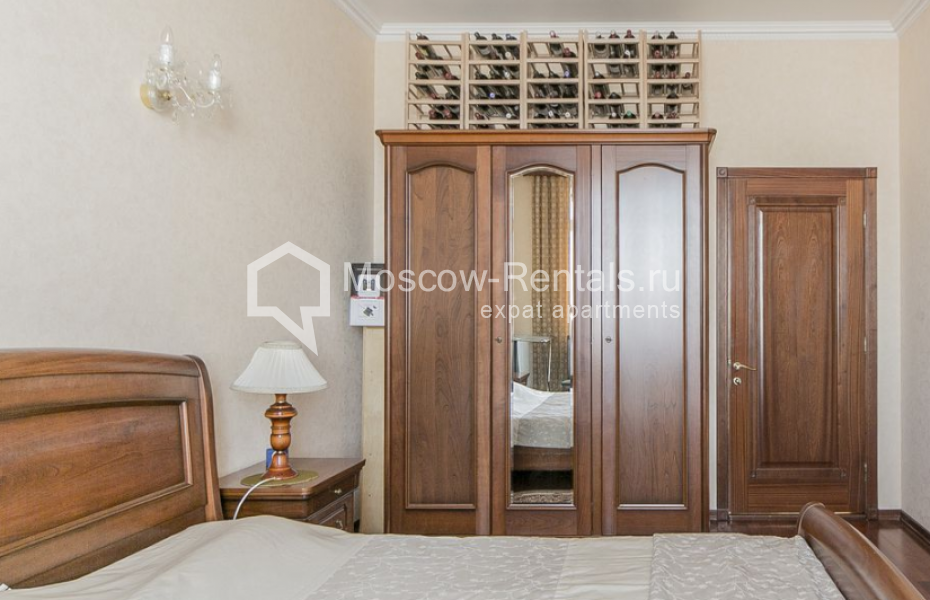 Photo #5 2-room (1 BR) apartment for <a href="http://moscow-rentals.ru/en/articles/long-term-rent" target="_blank">a long-term</a> rent
 in Russia, Moscow, Tverskaya str, 15