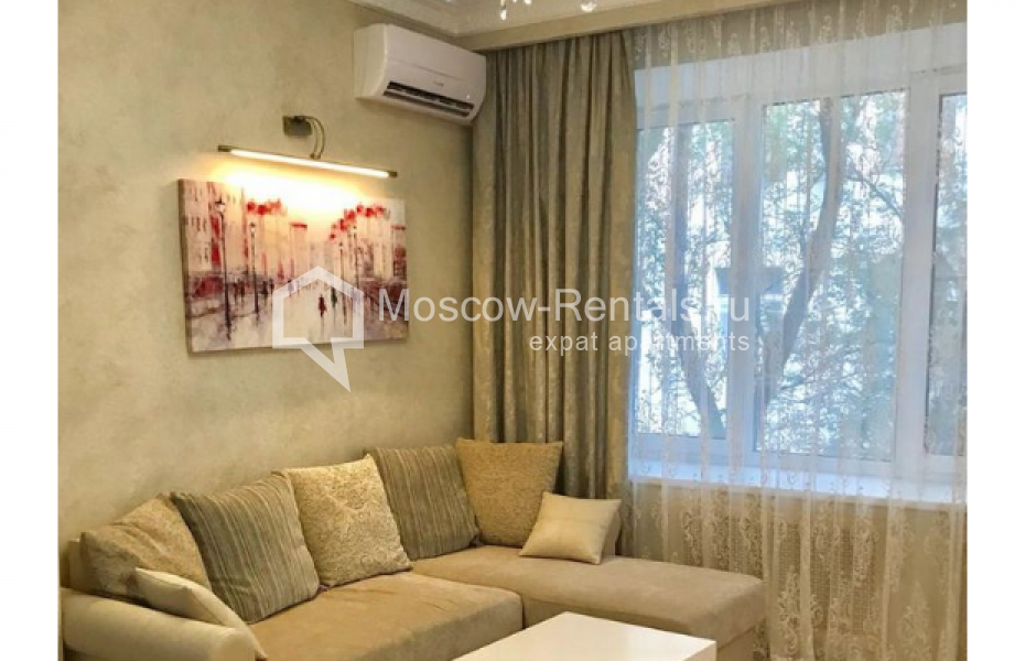 Photo #1 2-room (1 BR) apartment for <a href="http://moscow-rentals.ru/en/articles/long-term-rent" target="_blank">a long-term</a> rent
 in Russia, Moscow, Staropimenovskyi lane, 16