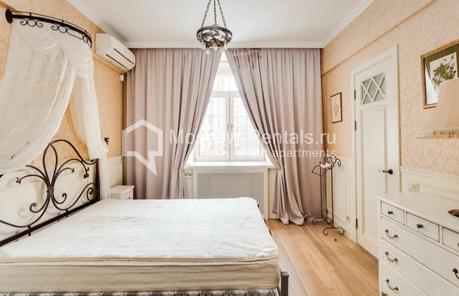 Photo #7 2-room (1 BR) apartment for <a href="http://moscow-rentals.ru/en/articles/long-term-rent" target="_blank">a long-term</a> rent
 in Russia, Moscow, 3rd Frunzenskaya str, 9