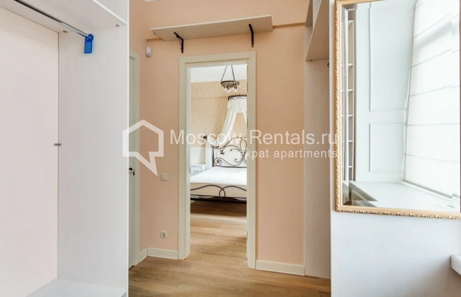Photo #9 2-room (1 BR) apartment for <a href="http://moscow-rentals.ru/en/articles/long-term-rent" target="_blank">a long-term</a> rent
 in Russia, Moscow, 3rd Frunzenskaya str, 9