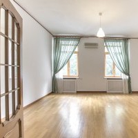 Photo #1 4-room (3 BR) apartment for <a href="http://moscow-rentals.ru/en/articles/long-term-rent" target="_blank">a long-term</a> rent
 in Russia, Moscow, Brusov lane, 2/14С4