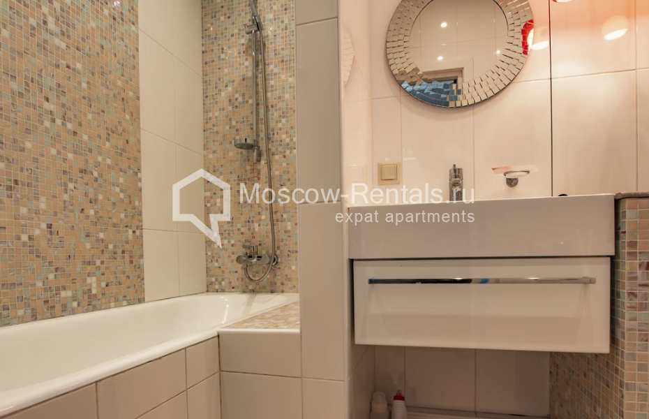 Photo #14 3-room (2 BR) apartment for <a href="http://moscow-rentals.ru/en/articles/long-term-rent" target="_blank">a long-term</a> rent
 in Russia, Moscow, Koshtoyantsa str, 47к2