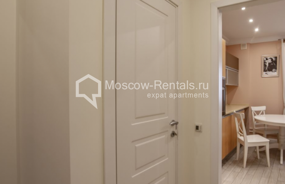Photo #5 3-room (2 BR) apartment for <a href="http://moscow-rentals.ru/en/articles/long-term-rent" target="_blank">a long-term</a> rent
 in Russia, Moscow, Koshtoyantsa str, 47к2