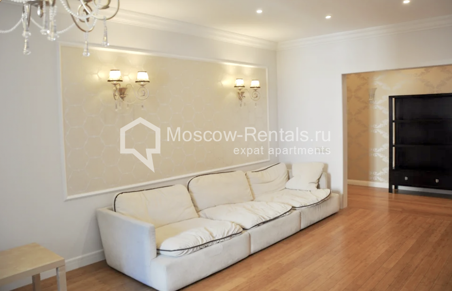 Photo #3 3-room (2 BR) apartment for <a href="http://moscow-rentals.ru/en/articles/long-term-rent" target="_blank">a long-term</a> rent
 in Russia, Moscow, Koshtoyantsa str, 47к2