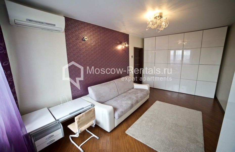 Photo #4 2-room (1 BR) apartment for <a href="http://moscow-rentals.ru/en/articles/long-term-rent" target="_blank">a long-term</a> rent
 in Russia, Moscow, Osennyi blv, 12 К 11