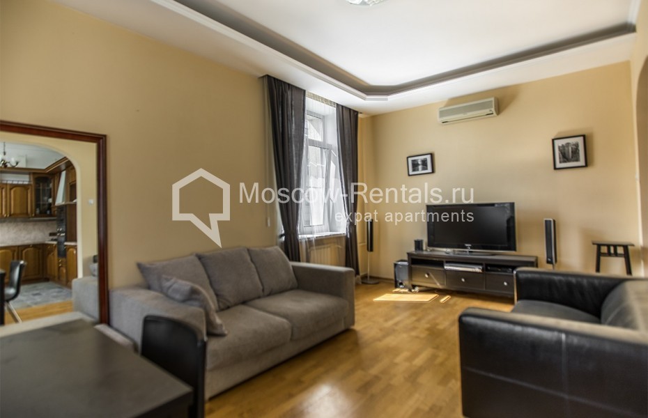 Photo #2 3-room (2 BR) apartment for <a href="http://moscow-rentals.ru/en/articles/long-term-rent" target="_blank">a long-term</a> rent
 in Russia, Moscow, Gasheka str, 9