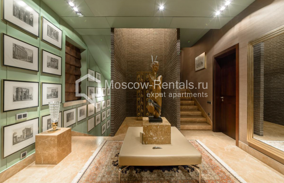 Фото №2 Дом в аренду на длительный срок в Россия, Москва, Подсосенский пер., 3