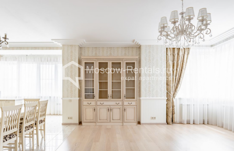 Photo #1 4-room (3 BR) apartment for <a href="http://moscow-rentals.ru/en/articles/long-term-rent" target="_blank">a long-term</a> rent
 in Russia, Moscow, Alabyana str, 13к2