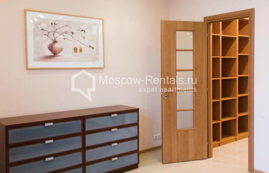 Photo #17 4-room (3 BR) apartment for <a href="http://moscow-rentals.ru/en/articles/long-term-rent" target="_blank">a long-term</a> rent
 in Russia, Moscow, Chapaevskyi lane, 3