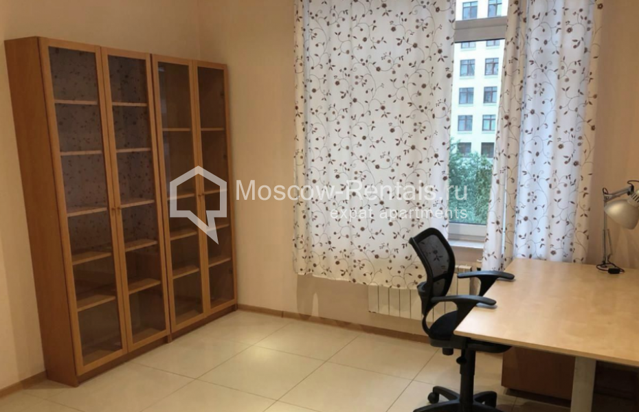 Photo #12 4-room (3 BR) apartment for <a href="http://moscow-rentals.ru/en/articles/long-term-rent" target="_blank">a long-term</a> rent
 in Russia, Moscow, Chapaevskyi lane, 3