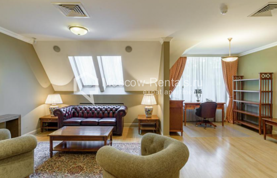 Фото №10 Таунхаус в аренду на длительный срок в Россия, Москва, Осенняя ул., 25 К 7