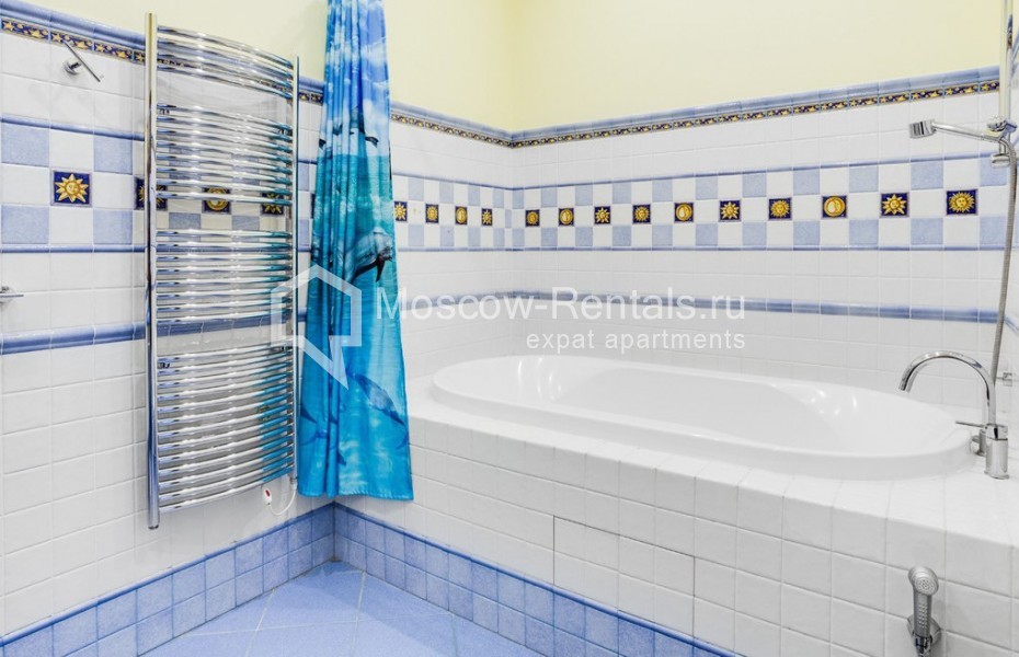 Фото №18 Таунхаус в аренду на длительный срок в Россия, Москва, Осенняя ул., 25 К 7