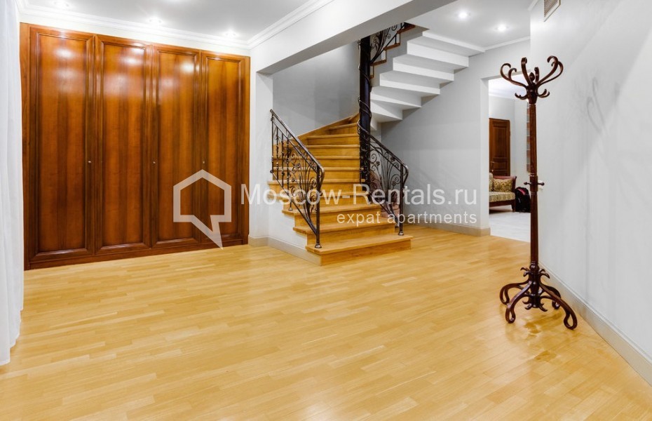 Фото №20 Таунхаус в аренду на длительный срок в Россия, Москва, Осенняя ул., 25 К 7