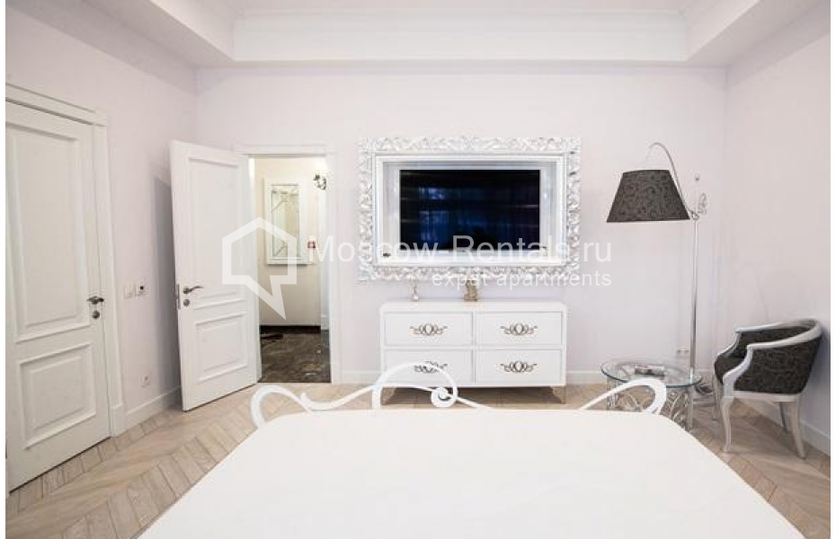 Photo #5 7-room (6 BR) apartment for <a href="http://moscow-rentals.ru/en/articles/long-term-rent" target="_blank">a long-term</a> rent
 in Russia, Moscow, 1st Zachatievskyi lane, 10