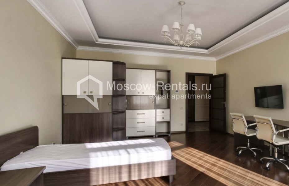 Photo #14 3-room (2 BR) apartment for <a href="http://moscow-rentals.ru/en/articles/long-term-rent" target="_blank">a long-term</a> rent
 in Russia, Moscow, 3rd Donskoi proezd, 1