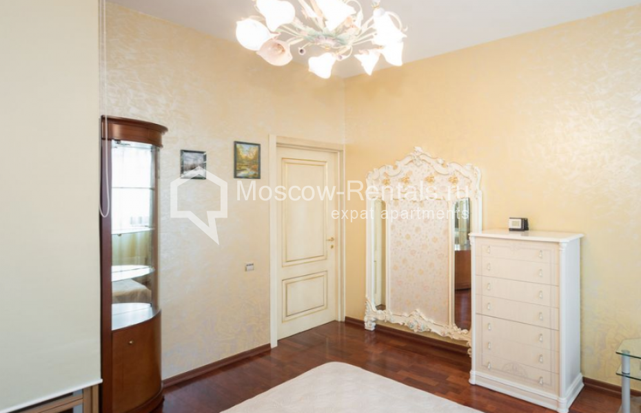 Photo #13 3-room (2 BR) apartment for <a href="http://moscow-rentals.ru/en/articles/long-term-rent" target="_blank">a long-term</a> rent
 in Russia, Moscow, Bolshoi Tolmachevskyi lane, 4С1