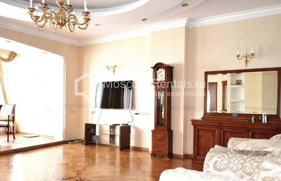 Photo #3 3-room (2 BR) apartment for <a href="http://moscow-rentals.ru/en/articles/long-term-rent" target="_blank">a long-term</a> rent
 in Russia, Moscow, Shabolovka str, 23к2