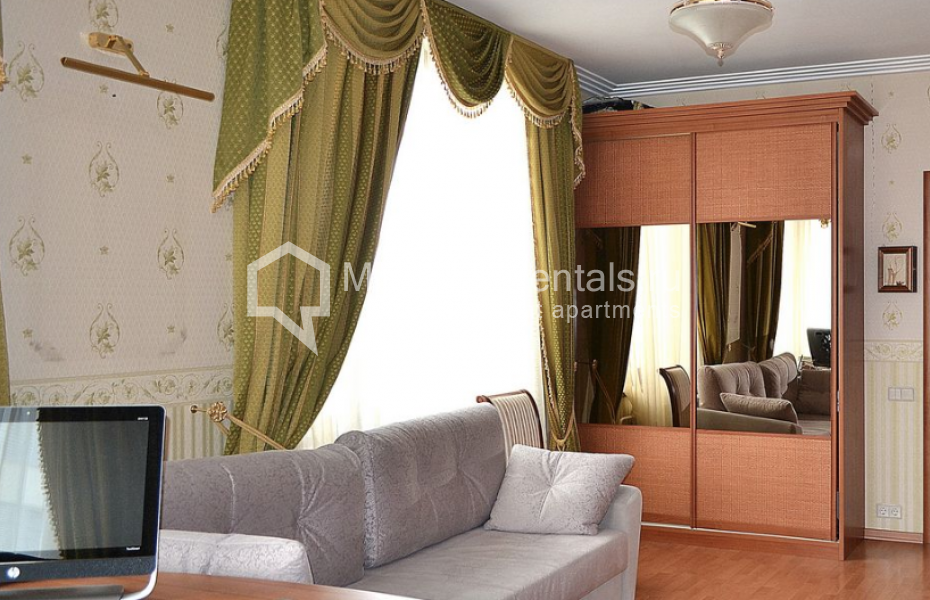 Photo #11 3-room (2 BR) apartment for <a href="http://moscow-rentals.ru/en/articles/long-term-rent" target="_blank">a long-term</a> rent
 in Russia, Moscow, Shabolovka str, 23к2