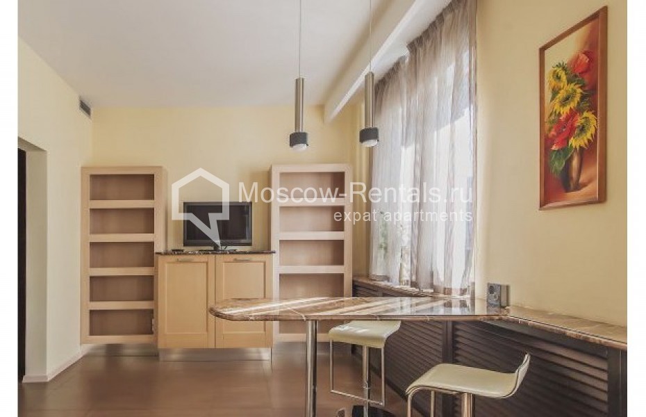 Photo #2 3-room (2 BR) apartment for <a href="http://moscow-rentals.ru/en/articles/long-term-rent" target="_blank">a long-term</a> rent
 in Russia, Moscow, Daev lane, 33