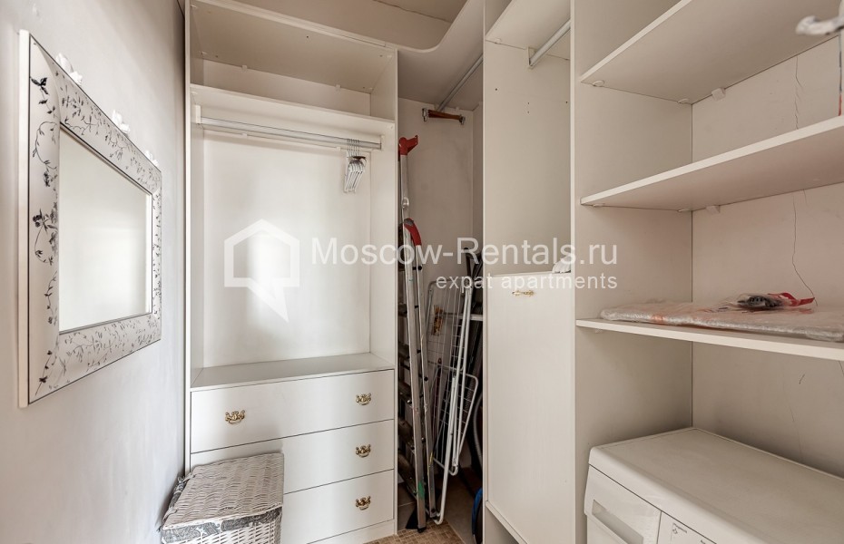 Photo #12 3-room (2 BR) apartment for <a href="http://moscow-rentals.ru/en/articles/long-term-rent" target="_blank">a long-term</a> rent
 in Russia, Moscow, Miluythinskyi lane, 11