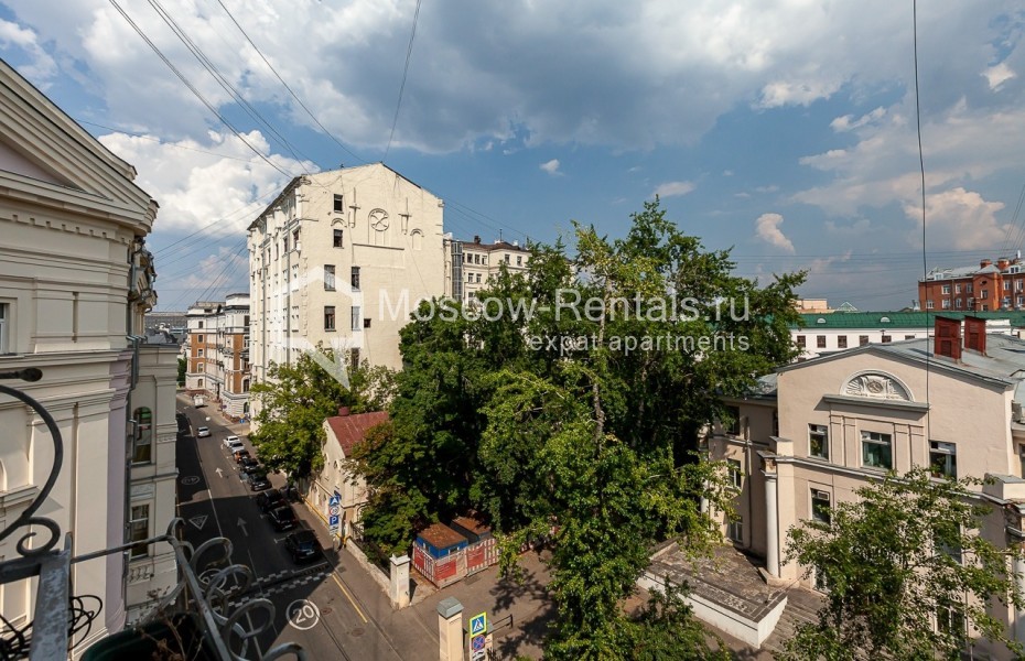 Photo #17 3-room (2 BR) apartment for <a href="http://moscow-rentals.ru/en/articles/long-term-rent" target="_blank">a long-term</a> rent
 in Russia, Moscow, Miluythinskyi lane, 11