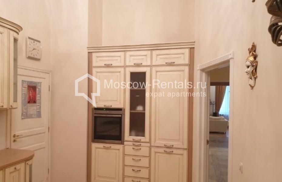 Photo #15 4-room (3 BR) apartment for <a href="http://moscow-rentals.ru/en/articles/long-term-rent" target="_blank">a long-term</a> rent
 in Russia, Moscow, Kamergerskyi lane, 5/7