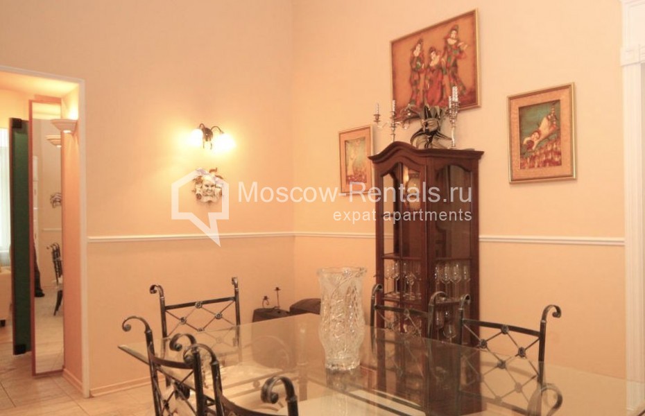 Photo #9 4-room (3 BR) apartment for <a href="http://moscow-rentals.ru/en/articles/long-term-rent" target="_blank">a long-term</a> rent
 in Russia, Moscow, Kamergerskyi lane, 5/7