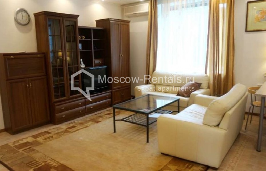 Photo #2 3-room (2 BR) apartment for <a href="http://moscow-rentals.ru/en/articles/long-term-rent" target="_blank">a long-term</a> rent
 in Russia, Moscow, Rostovskaya emb, 3