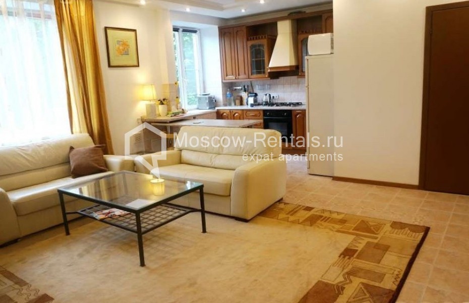 Photo #1 3-room (2 BR) apartment for <a href="http://moscow-rentals.ru/en/articles/long-term-rent" target="_blank">a long-term</a> rent
 in Russia, Moscow, Rostovskaya emb, 3