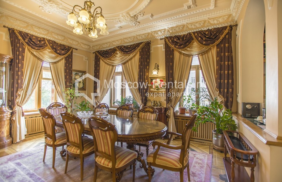 Photo #24 6-room (5 BR) apartment for <a href="http://moscow-rentals.ru/en/articles/long-term-rent" target="_blank">a long-term</a> rent
 in Russia, Moscow, Znamenka str, 15