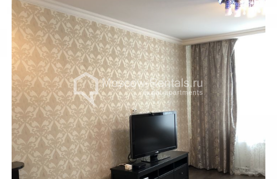 Photo #5 2-room (1 BR) apartment for <a href="http://moscow-rentals.ru/en/articles/long-term-rent" target="_blank">a long-term</a> rent
 in Russia, Moscow, Kosmodamianskaya emb., 46-50С1