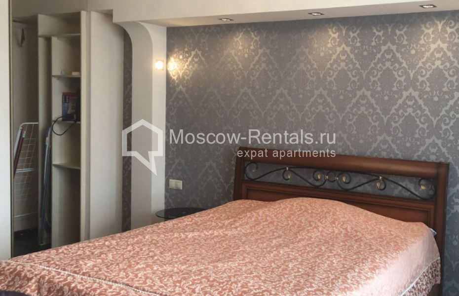 Photo #11 2-room (1 BR) apartment for <a href="http://moscow-rentals.ru/en/articles/long-term-rent" target="_blank">a long-term</a> rent
 in Russia, Moscow, Kosmodamianskaya emb., 46-50С1