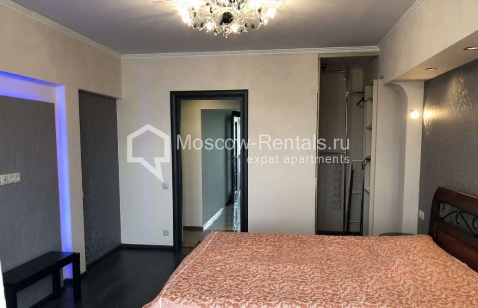 Photo #10 2-room (1 BR) apartment for <a href="http://moscow-rentals.ru/en/articles/long-term-rent" target="_blank">a long-term</a> rent
 in Russia, Moscow, Kosmodamianskaya emb., 46-50С1