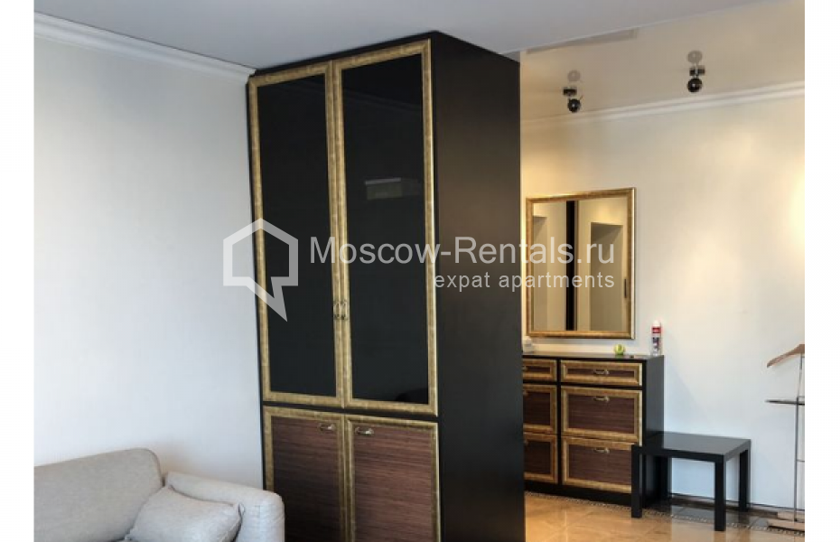 Photo #7 2-room (1 BR) apartment for <a href="http://moscow-rentals.ru/en/articles/long-term-rent" target="_blank">a long-term</a> rent
 in Russia, Moscow, Kosmodamianskaya emb., 46-50С1
