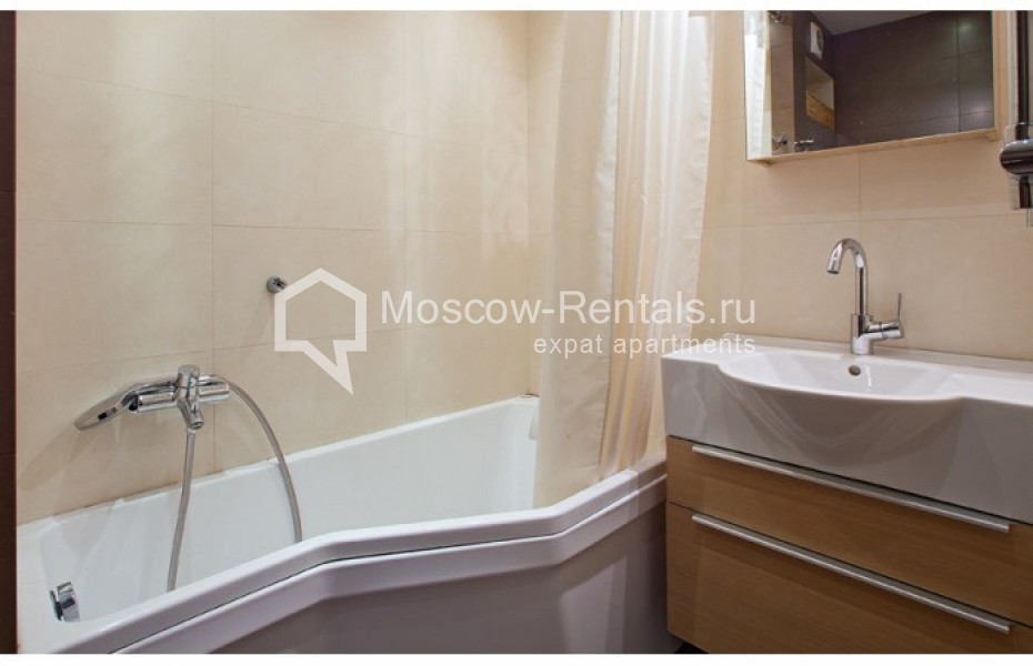 Photo #12 2-room (1 BR) apartment for <a href="http://moscow-rentals.ru/en/articles/long-term-rent" target="_blank">a long-term</a> rent
 in Russia, Moscow, Bolshaya Polyanka str, 30