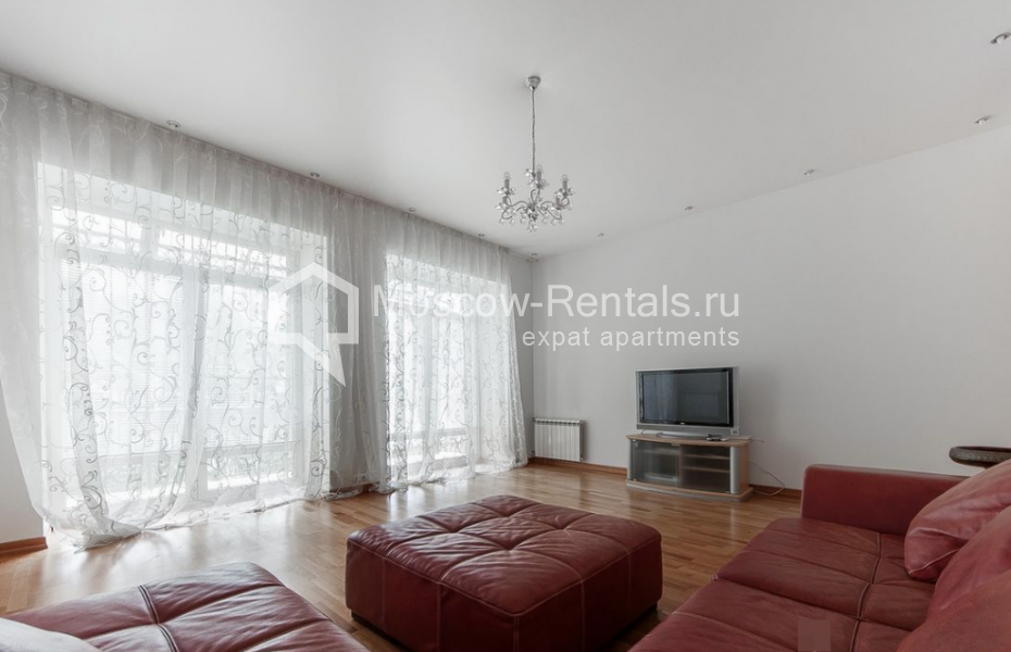 Photo #3 3-room (2 BR) apartment for <a href="http://moscow-rentals.ru/en/articles/long-term-rent" target="_blank">a long-term</a> rent
 in Russia, Moscow, Brusov lane, 12