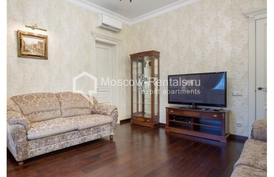 Photo #3 3-room (2 BR) apartment for <a href="http://moscow-rentals.ru/en/articles/long-term-rent" target="_blank">a long-term</a> rent
 in Russia, Moscow, Tverskaya str.