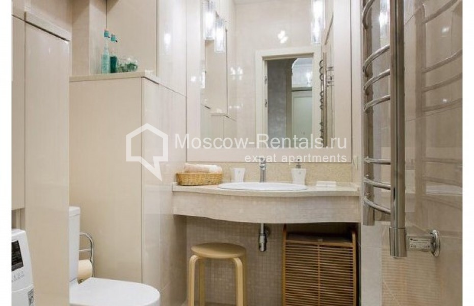 Photo #10 3-room (2 BR) apartment for <a href="http://moscow-rentals.ru/en/articles/long-term-rent" target="_blank">a long-term</a> rent
 in Russia, Moscow, Tverskaya str.