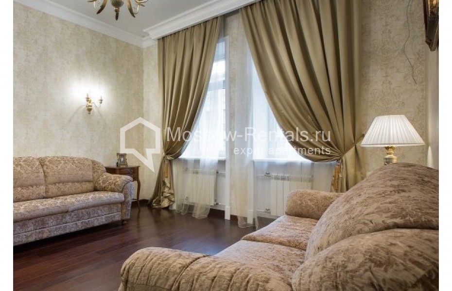 Photo #2 3-room (2 BR) apartment for <a href="http://moscow-rentals.ru/en/articles/long-term-rent" target="_blank">a long-term</a> rent
 in Russia, Moscow, Tverskaya str.