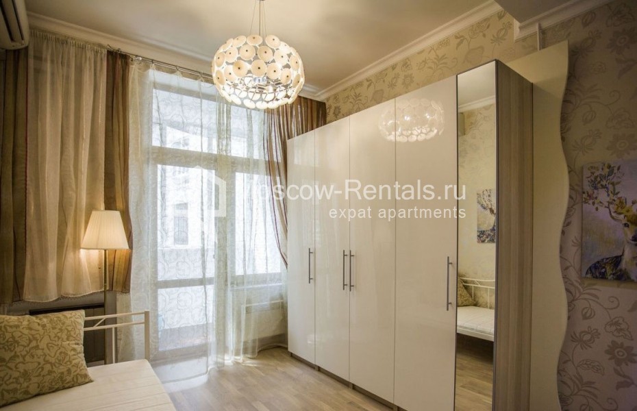 Photo #6 3-room (2 BR) apartment for <a href="http://moscow-rentals.ru/en/articles/long-term-rent" target="_blank">a long-term</a> rent
 in Russia, Moscow, Tverskaya str., 17
