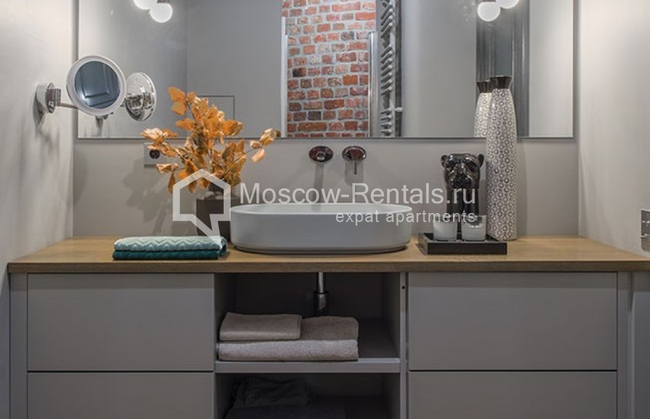 Photo #11 2-room (1 BR) apartment for <a href="http://moscow-rentals.ru/en/articles/long-term-rent" target="_blank">a long-term</a> rent
 in Russia, Moscow, Malyi Kozikhinskyi lane., 8/18